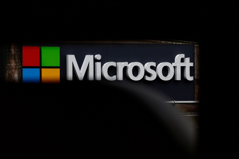 Microsoft Suite Outage Affects Thousands of Users: Word and Excel Unavailable