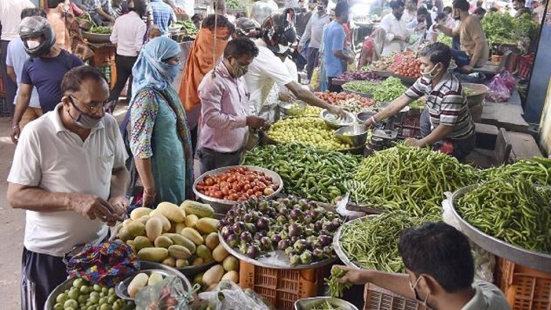 Retail Inflation Reaches a 25-Month Low of 4.25{28e796452b837b4bf09203160cab06922c1a95cfbb3c1f9a0731677b4c90349f} in May, Marking Steady Decline