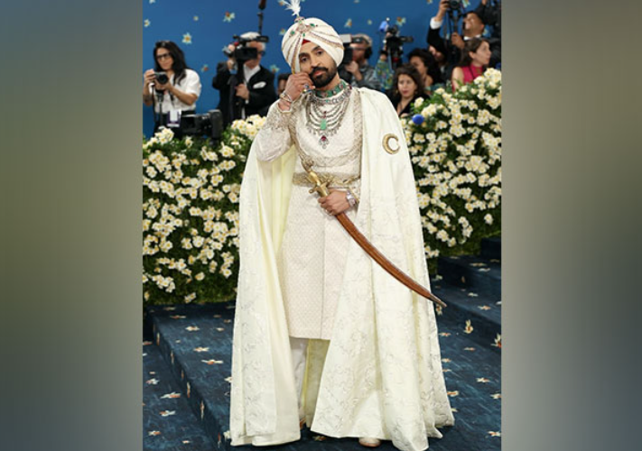 Diljit Dosanjh Makes History at The Met Gala 2025, Becomes First Turban-Wearing Indian Man to Attend in Regal Punjabi Style